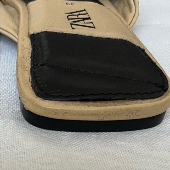 8. POINTED LEATHER FLAT MULE Size 39 - Picture 10 of 12